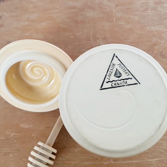 Vintage Lakeside Pottery Canada Pottery Honey Jar - Picture 2 of 8